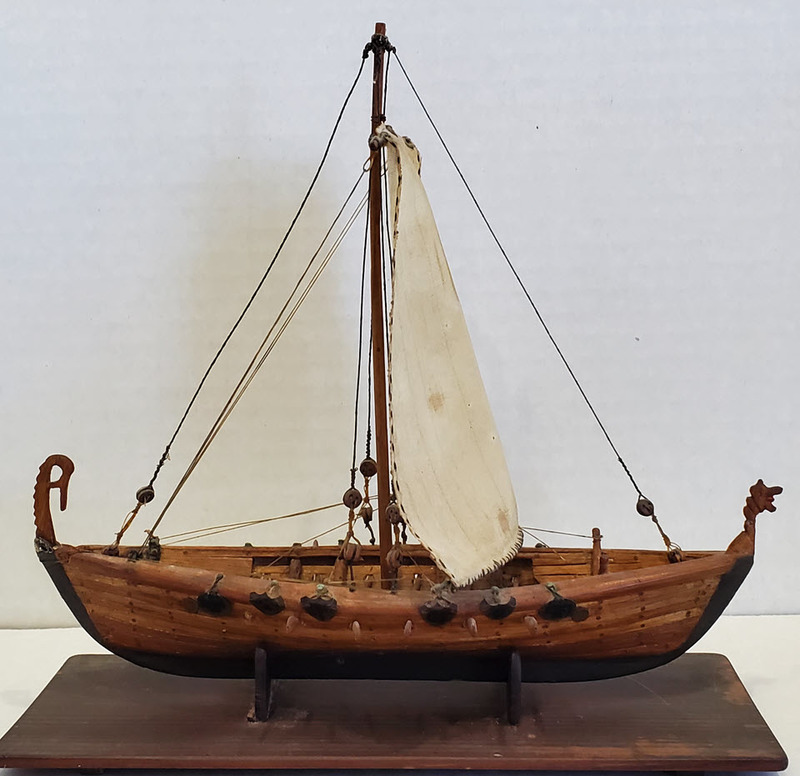 vikingShipRight.jpg