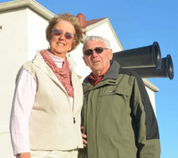 LindaAndGeorge.jpg LindaAndGeorge.jpg